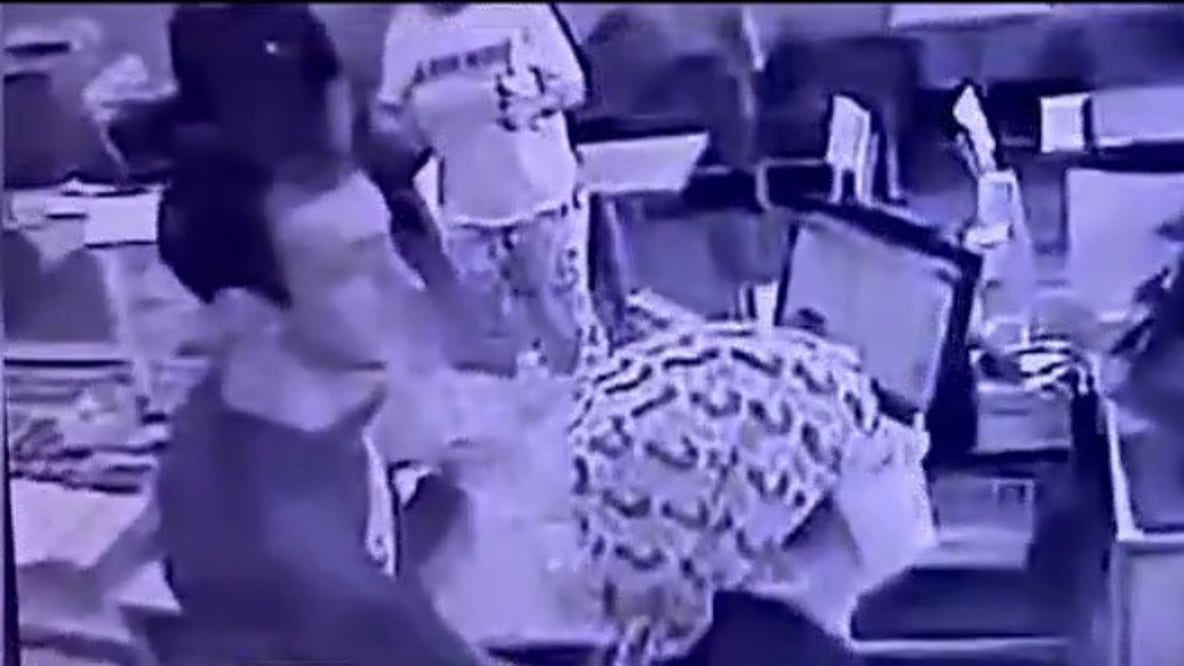 Employee speaks out after customer pulls knife on her